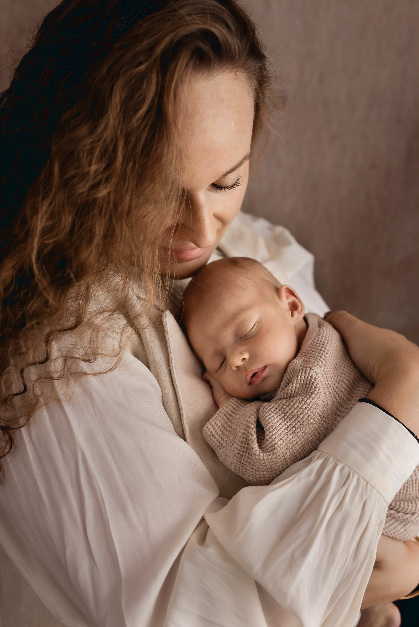 Newbornshoot Millie-33 web zwangerschaps shoot in de foto studio in de regio Arnhem