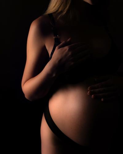 Boudoir zwangerschaps shoot