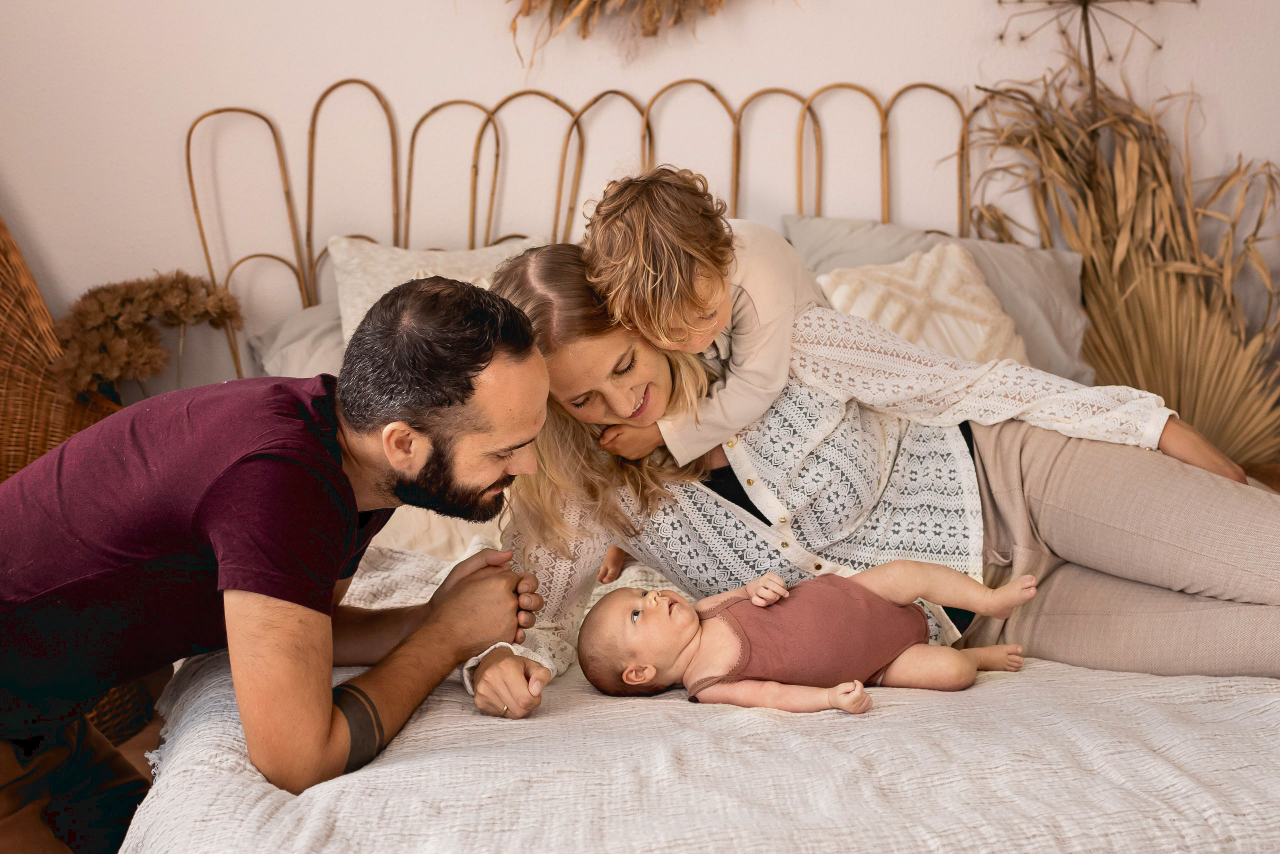 Ontspannen fotoshoot van jullie pasgeboren newborn baby